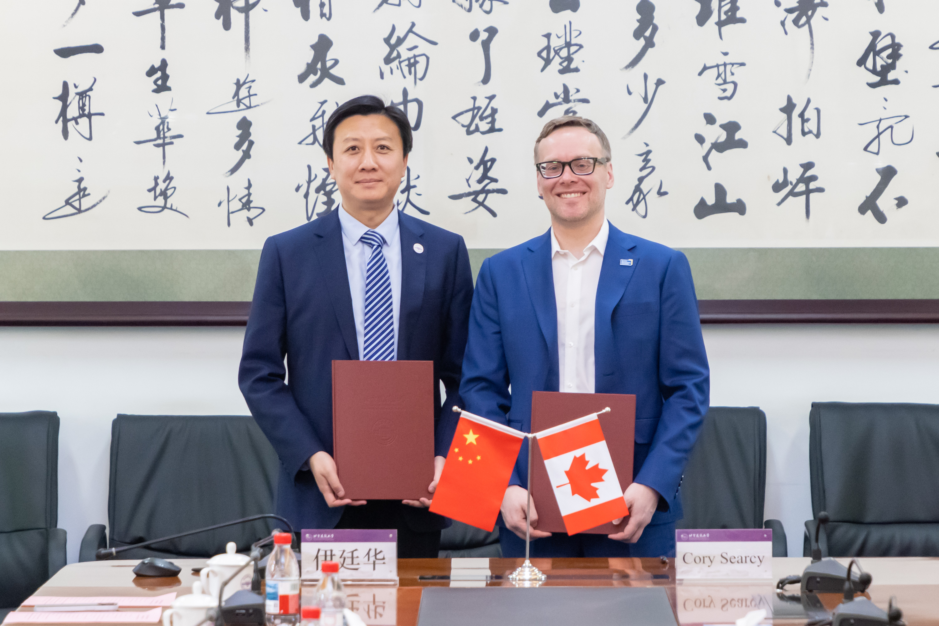 f257e934103c4a91a5a744106b8b37e4.jpg f257e934103c4a91a5a744106b8b37e4.jpg